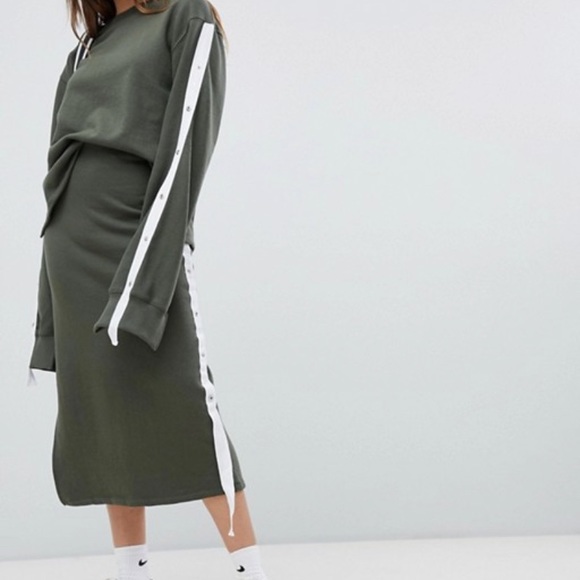 STYLE NANDA POPPER SKIRT - Picture 2 of 2